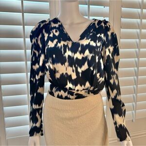 EXPRESS NWT Blue, Cream, and Black tailored look Blouse with shoulder details